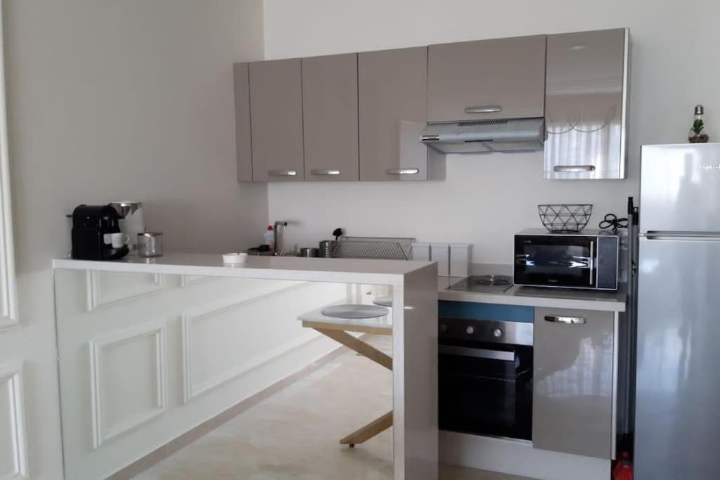 Chez Miguel Appartement Casablanca Avec Piscine Eksteriør billede